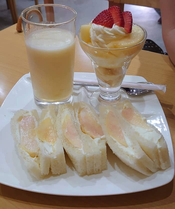 桃パフェ